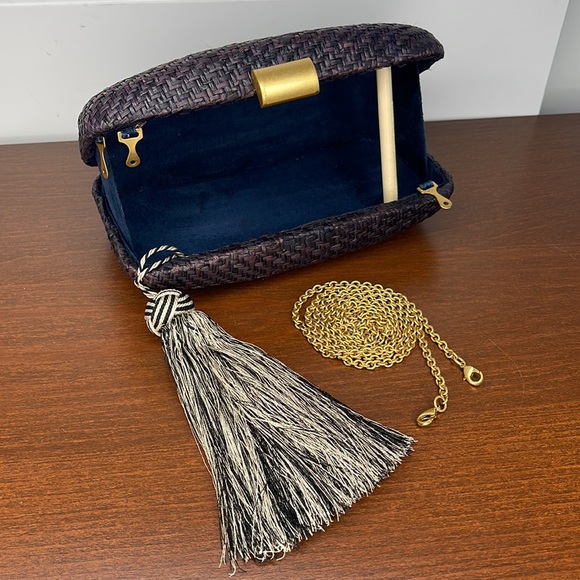 Kayu Florence In Beautiful Plum. - Picture 9 of 12